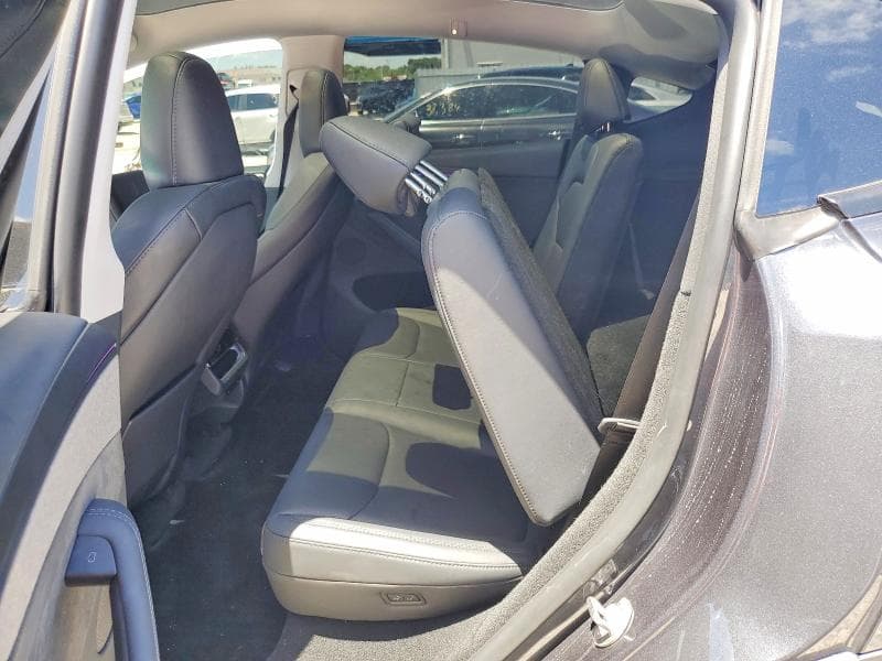 2026 TESLA MODEL Y 10