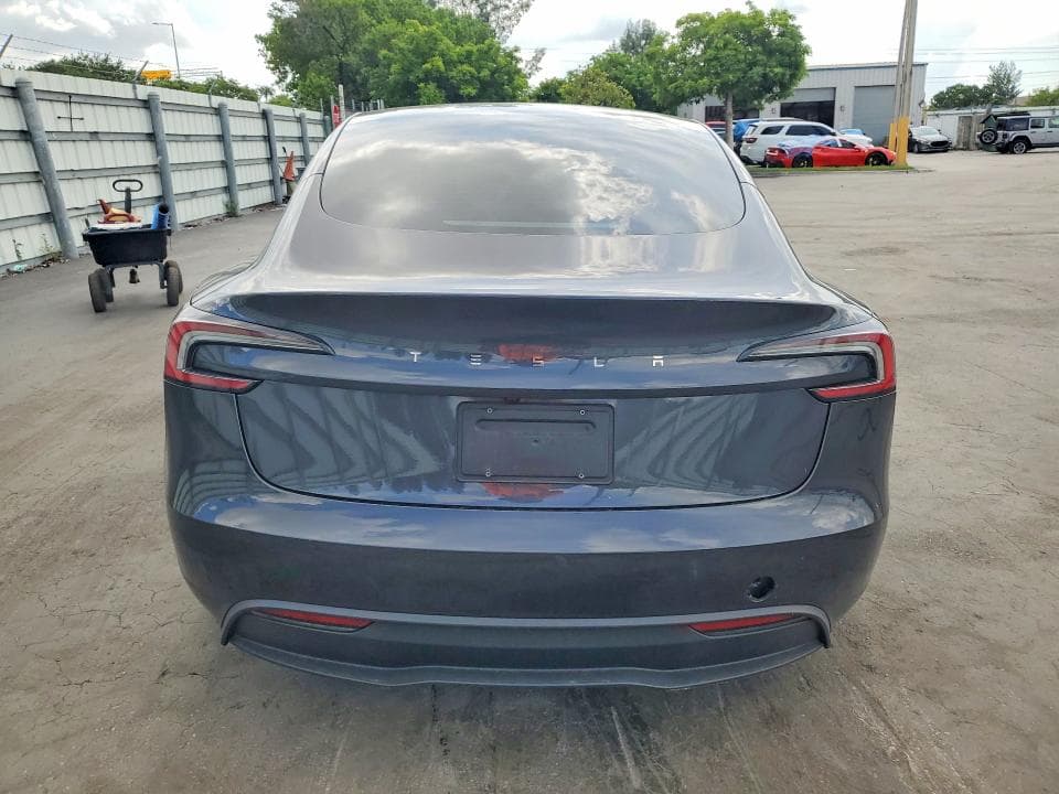 2025 TESLA MODEL 3 6