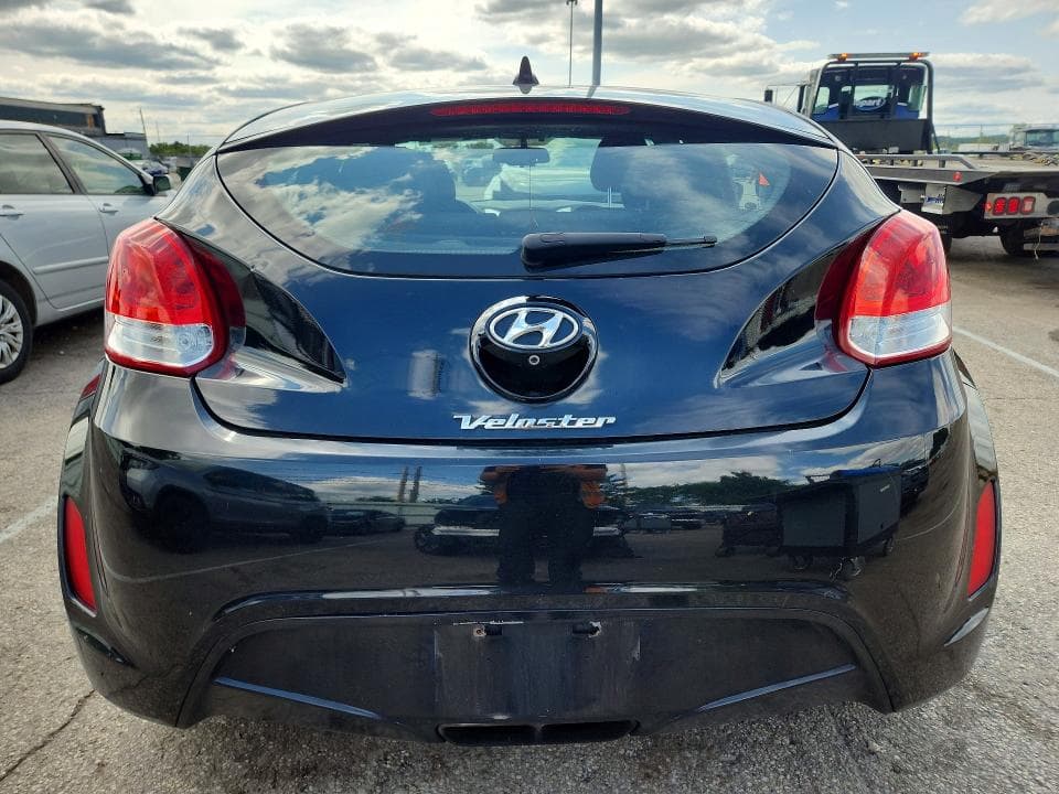 2017 HYUNDAI VELOSTER VALUE EDITION 6