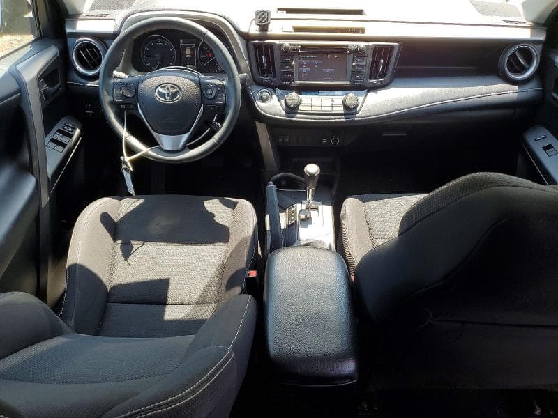 2017 TOYOTA RAV4 XLE 8