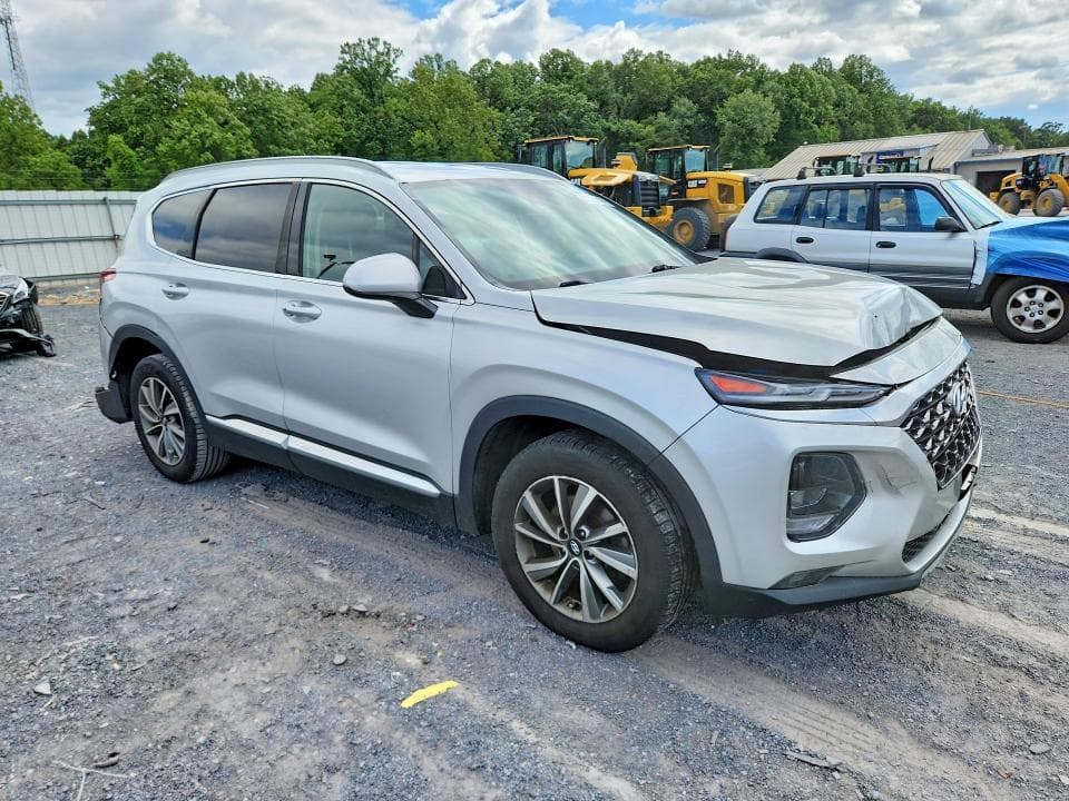 2019 HYUNDAI SANTA FE 4