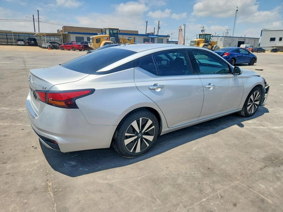 2020 NISSAN ALTIMA SV 3