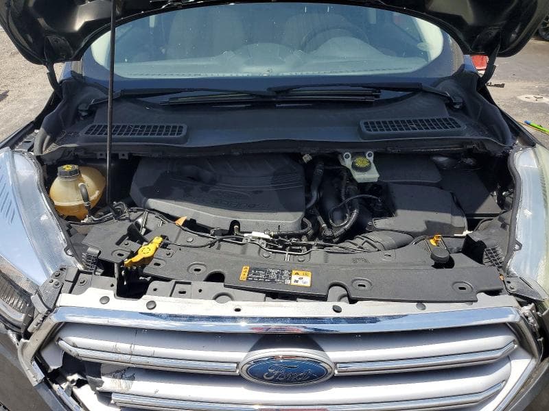 2017 FORD ESCAPE SE 11