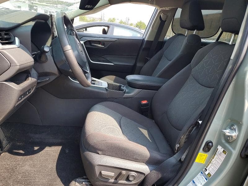 2022 TOYOTA RAV4 XLE 7