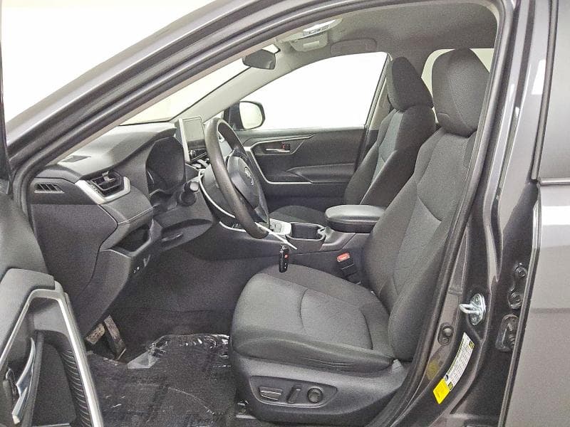 2024 TOYOTA RAV4 XLE 7
