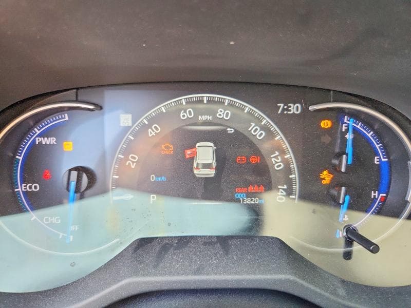 2025 TOYOTA RAV4 LE 9