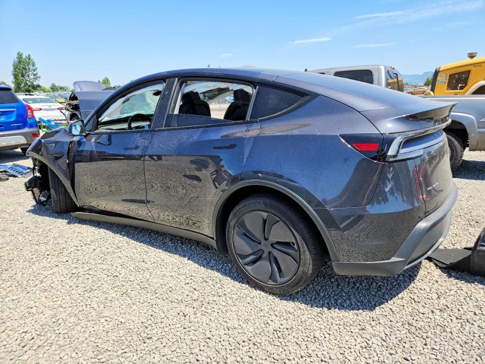 2026 TESLA MODEL Y 2
