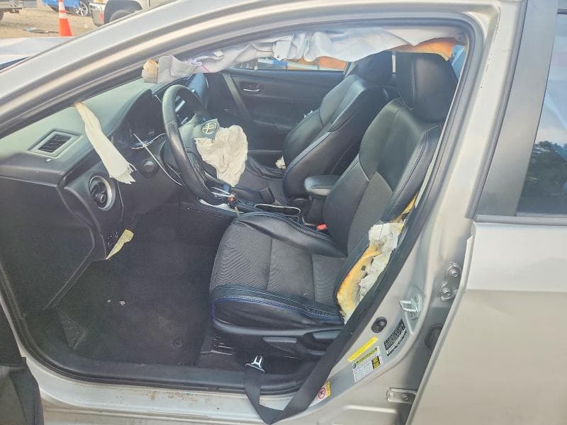 2017 TOYOTA COROLLA SE 7