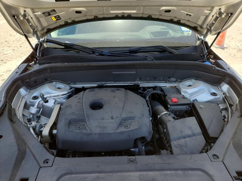 2021 VOLVO XC90 T5 MOMENTUM 12