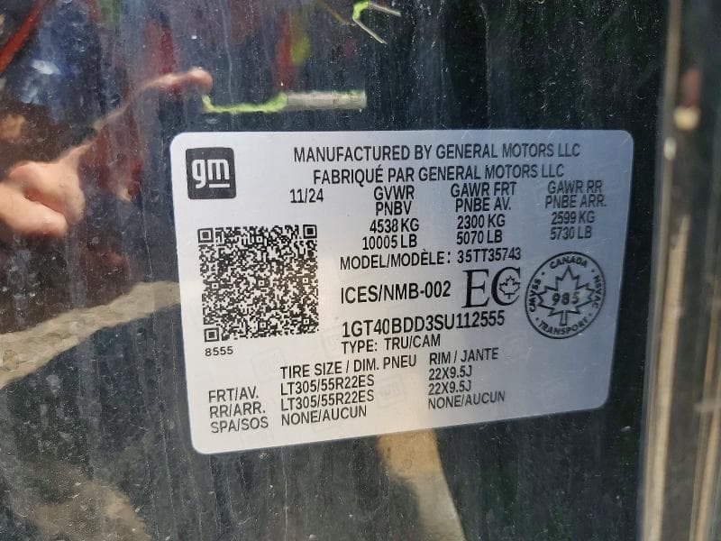2025 GMC HUMMER 3X 12