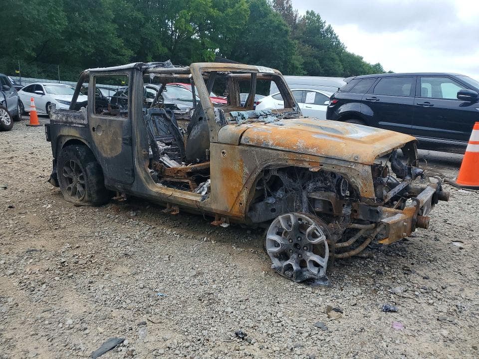 2018 JEEP WRANGLER UNLIMITED SAHARA 4