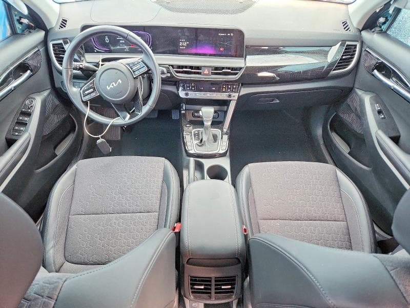 2025 KIA SELTOS S 8
