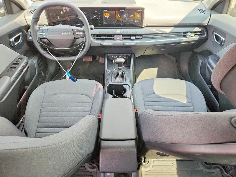 2025 KIA K4 EX 8