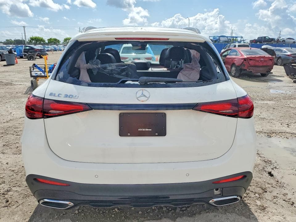 2023 MERCEDES-BENZ GLC 300 6