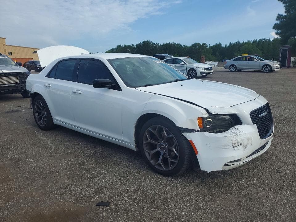 2018 CHRYSLER 300 TOURING 4
