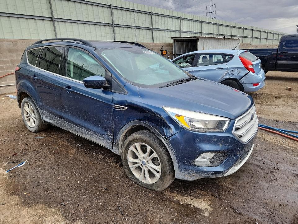 2018 FORD ESCAPE SE 4