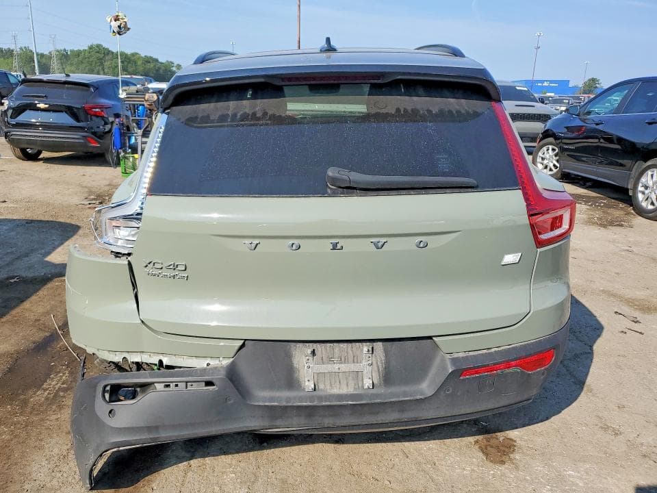2021 VOLVO XC40 RECHARGE 6