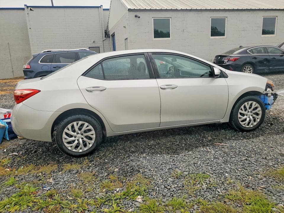 2018 TOYOTA COROLLA LE 3