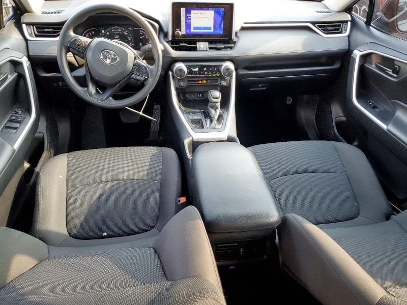 2024 TOYOTA RAV4 LE 8