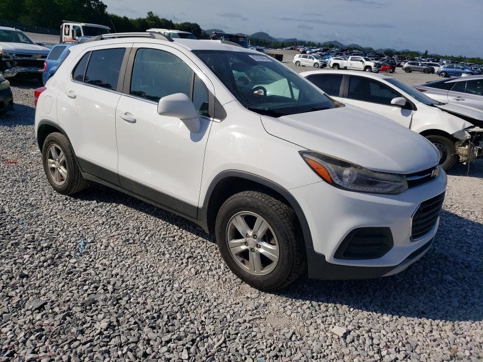 2017 CHEVROLET TRAX 1LT 4