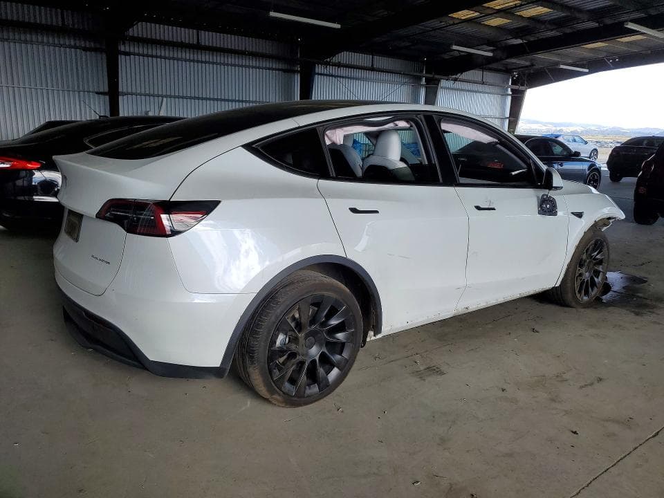 2023 TESLA MODEL Y 3