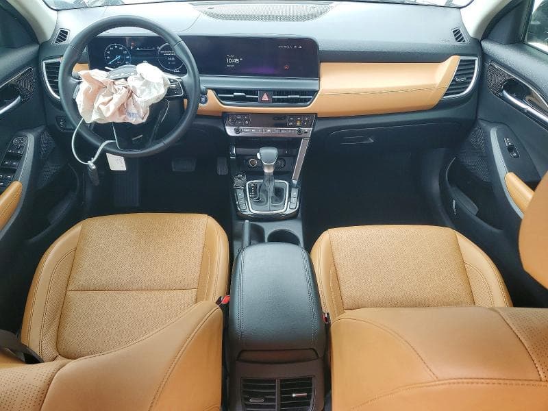 2025 KIA SELTOS EX 8