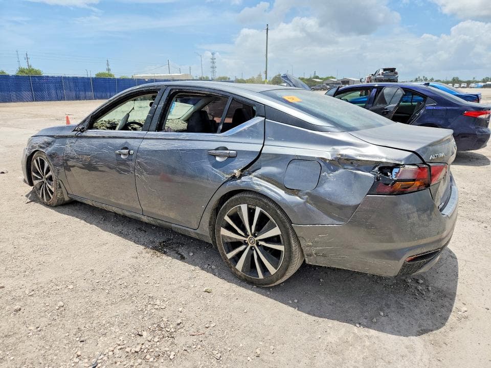 2021 NISSAN ALTIMA SR 2
