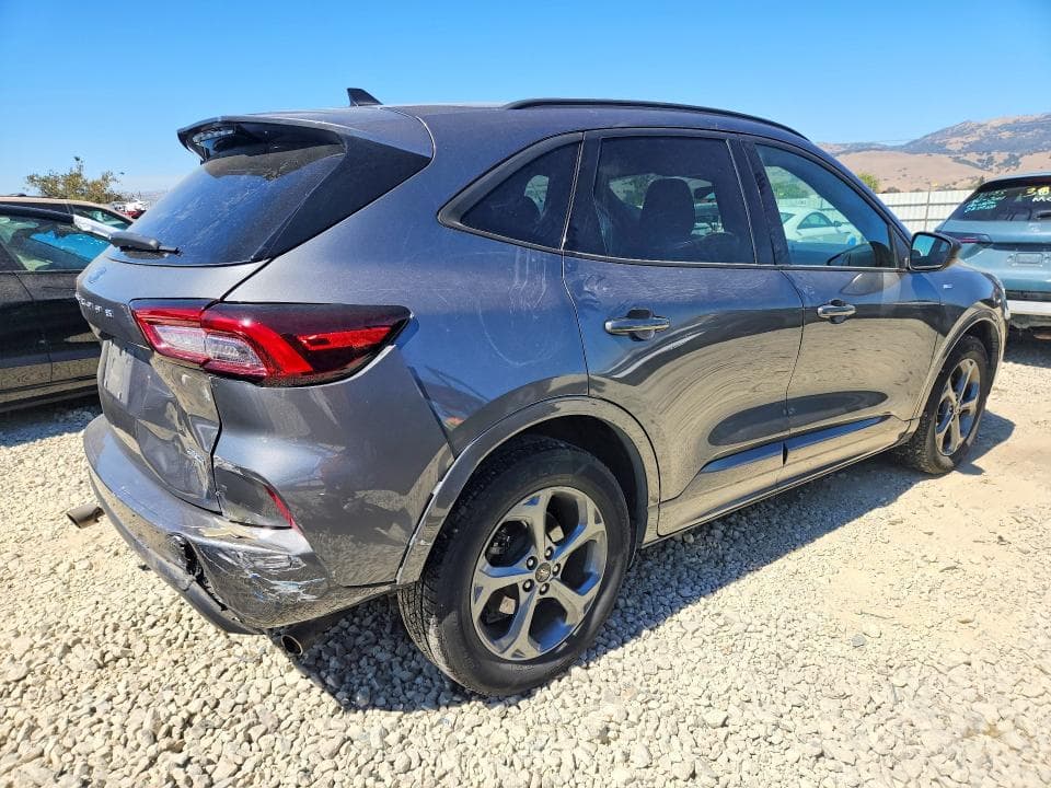 2023 FORD ESCAPE ST LINE 3