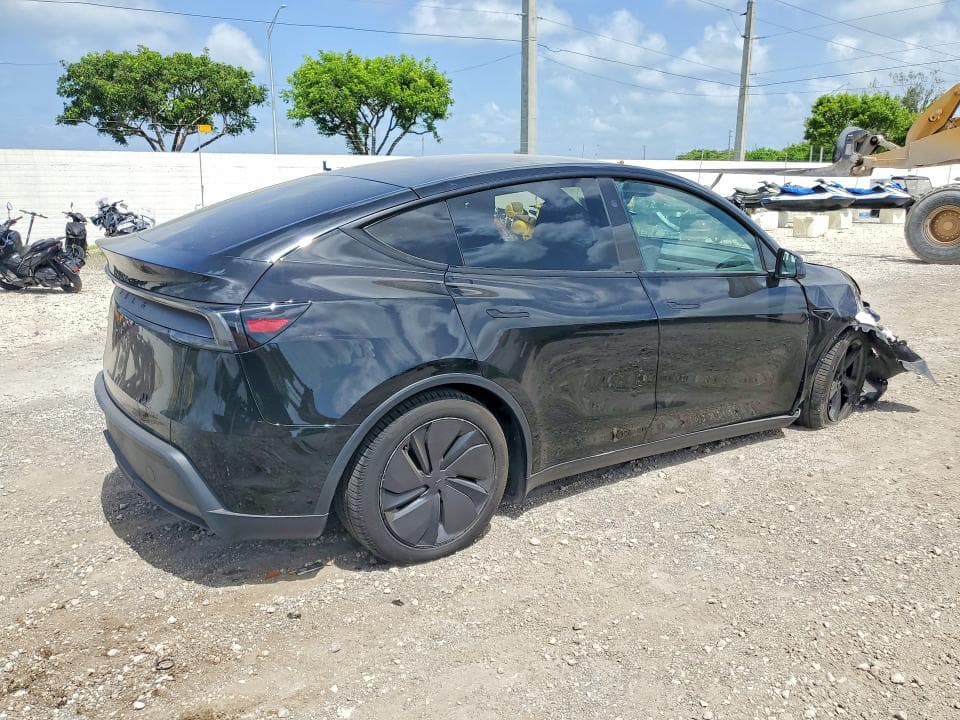 2026 TESLA MODEL Y 3