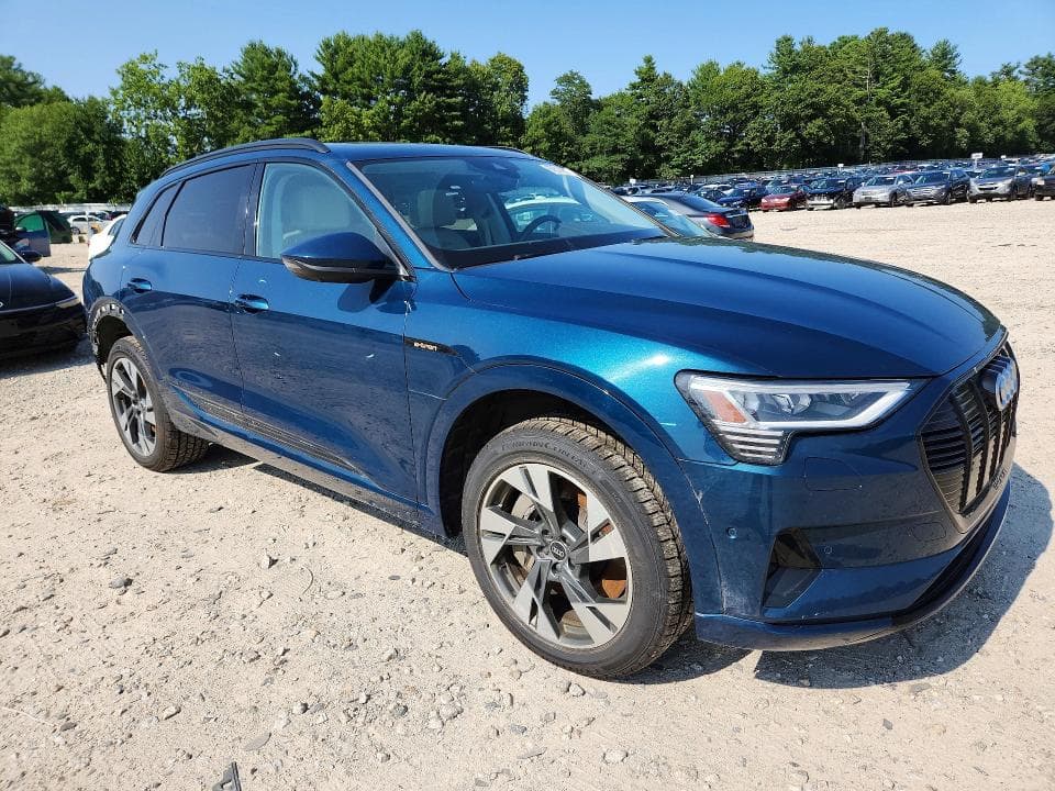 2021 AUDI E-TRON PREMIUM 4