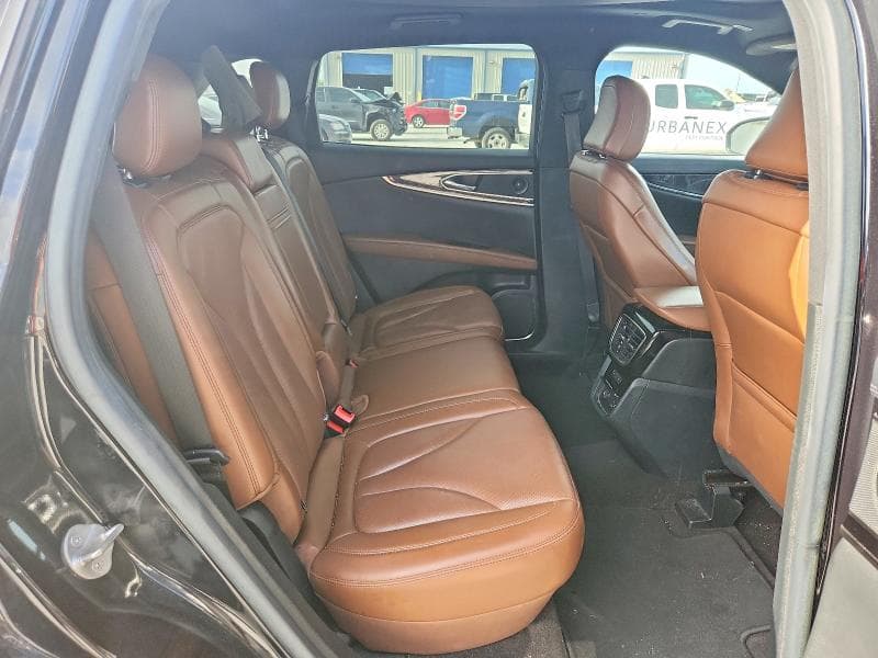 2021 LINCOLN NAUTILUS RESERVE 11