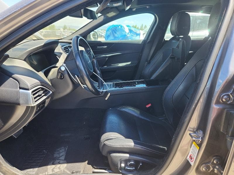 2019 JAGUAR XE S 7