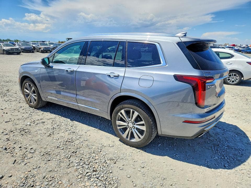 2021 CADILLAC XT6 PREMIUM LUXURY 2