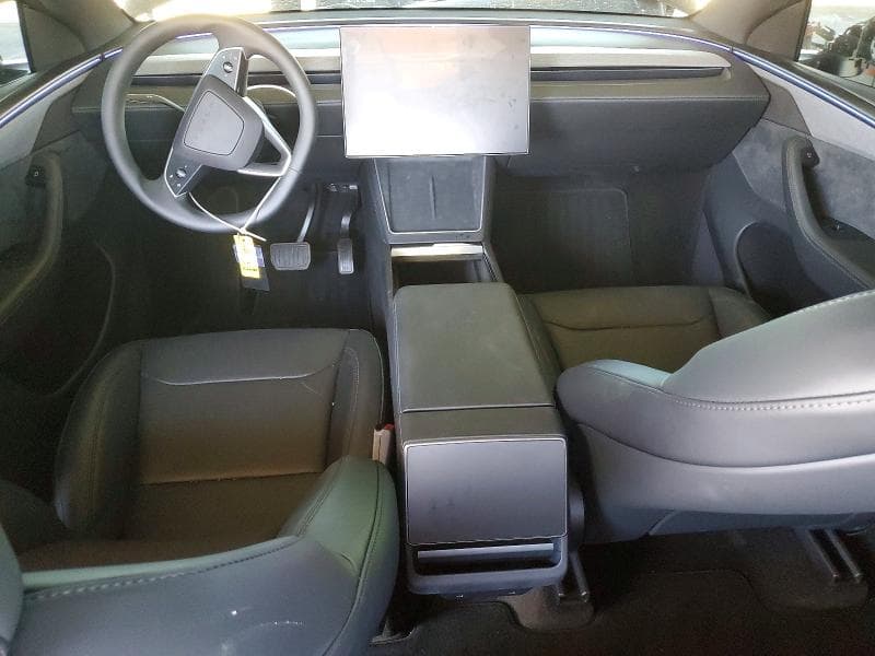 2026 TESLA MODEL Y 8