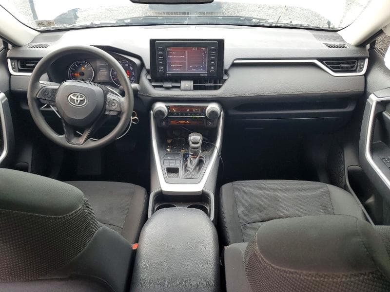 2020 TOYOTA RAV4 LE 8