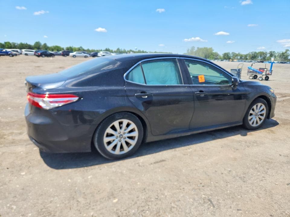 2018 TOYOTA CAMRY LE 3