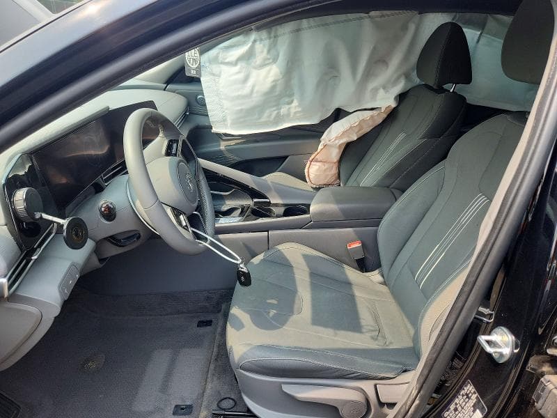 2023 HYUNDAI ELANTRA SEL 7