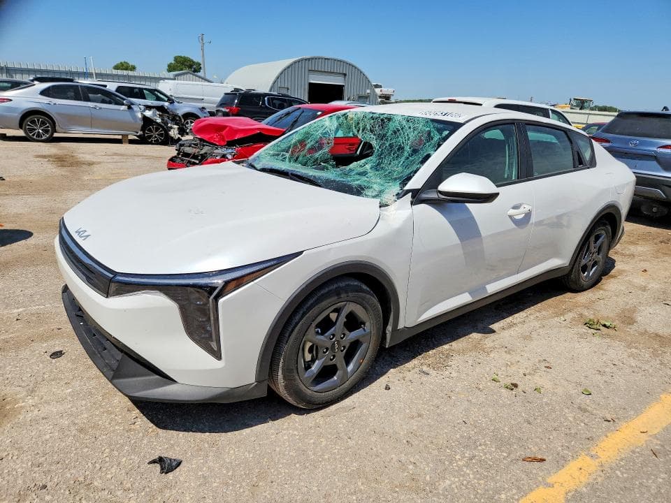 2026 KIA K4 LXS