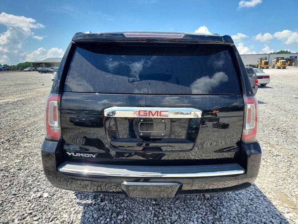 2018 GMC YUKON DENALI 6
