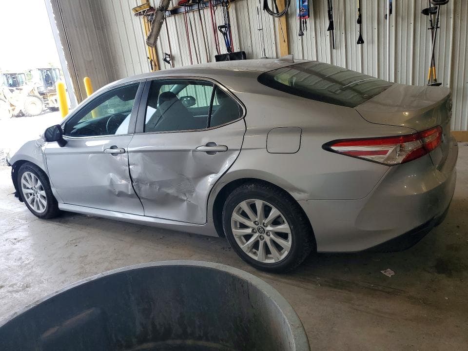 2019 TOYOTA CAMRY LE 2