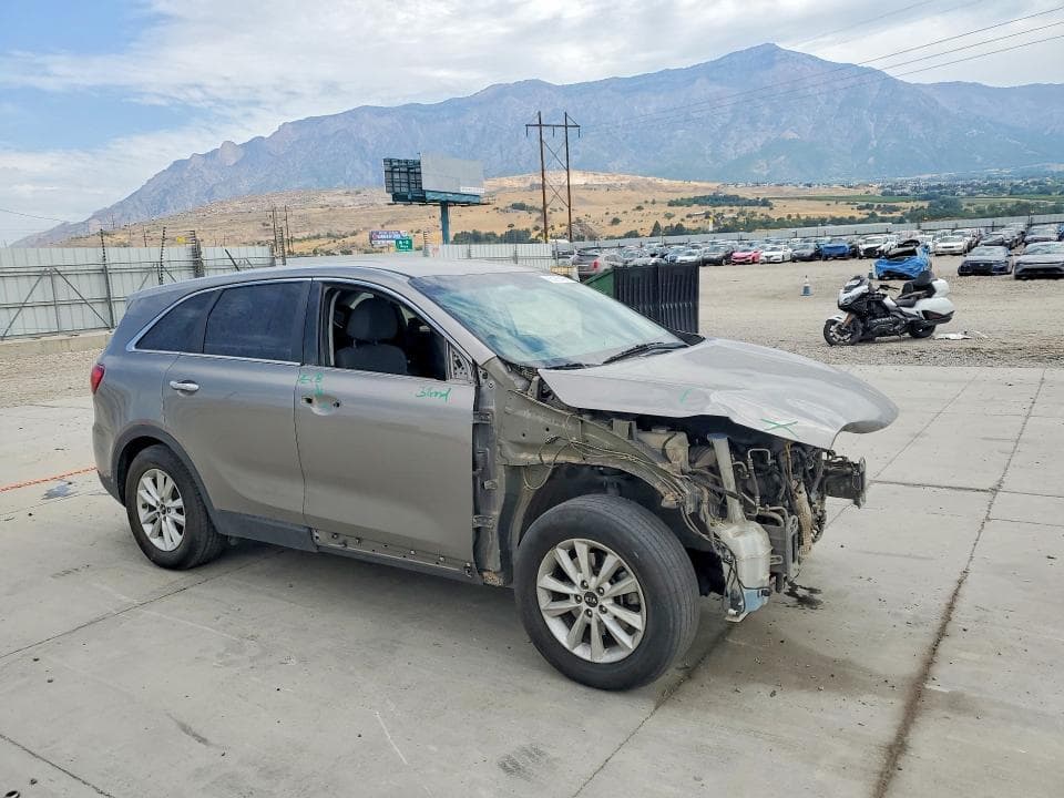 2019 KIA SORENTO LX V6 4