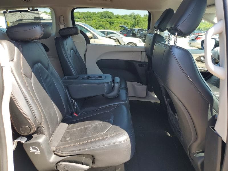 2017 CHRYSLER PACIFICA TOURING L 11