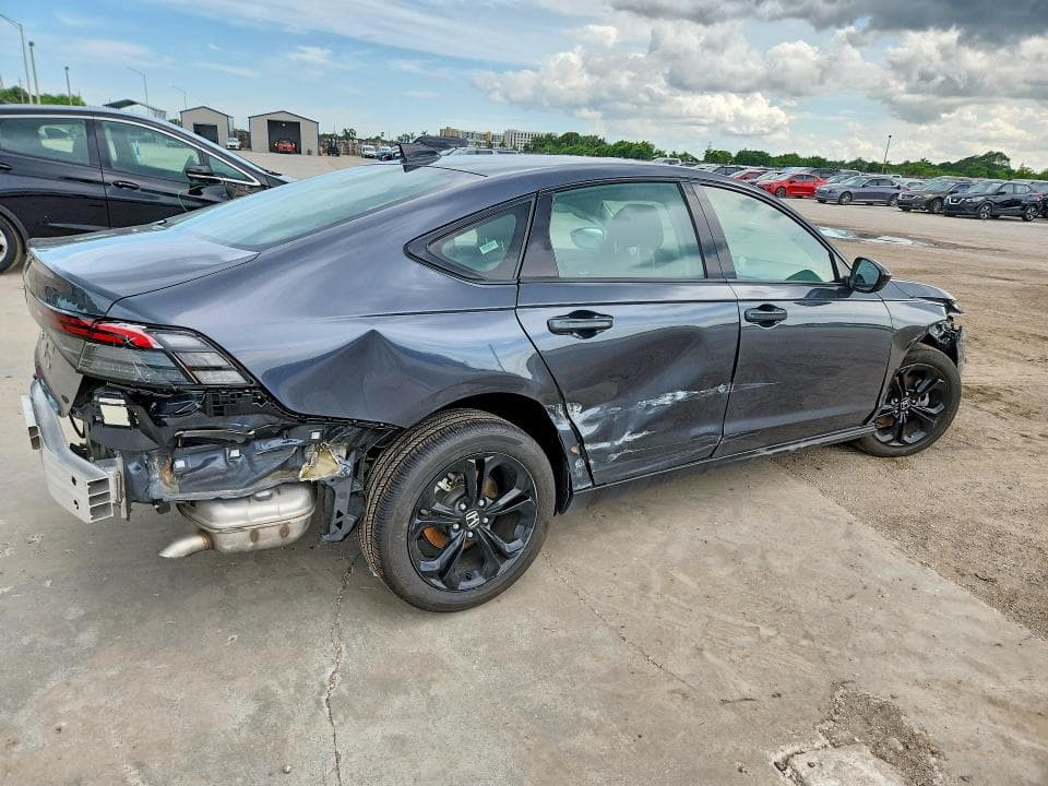 2025 HONDA ACCORD SE 3