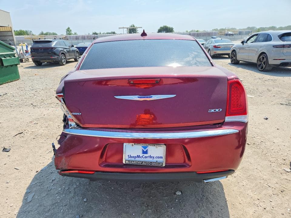 2019 CHRYSLER 300 LIMITED 6