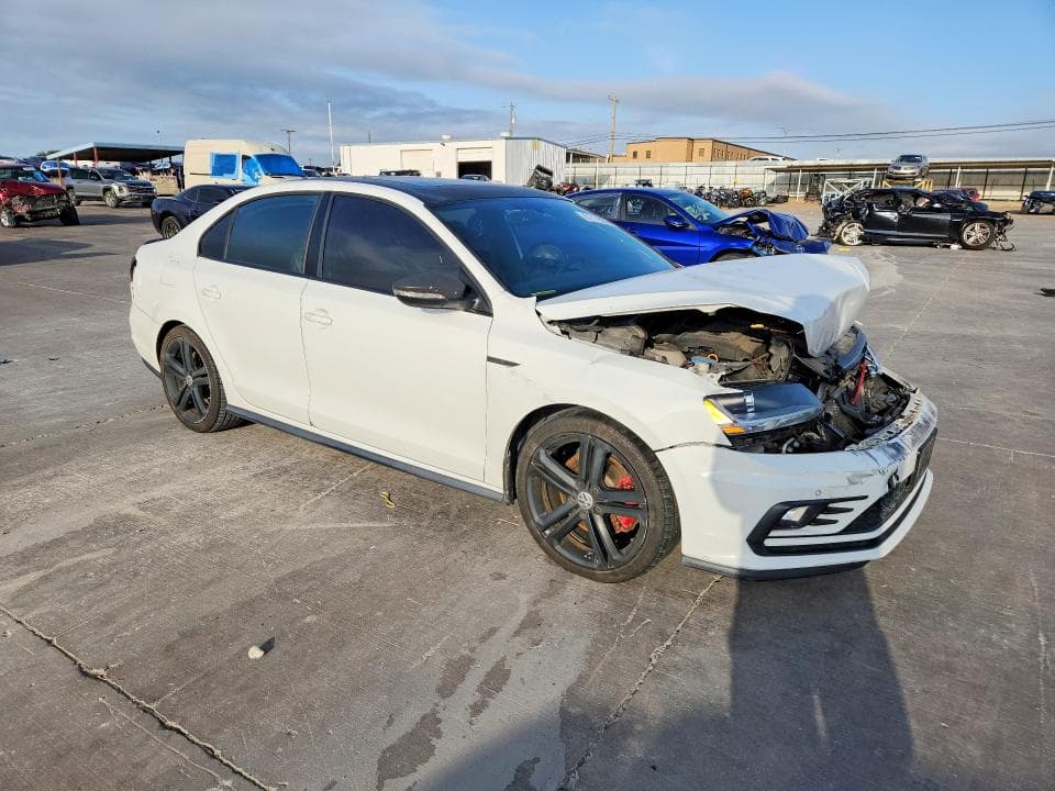 2017 VOLKSWAGEN JETTA GLI 4