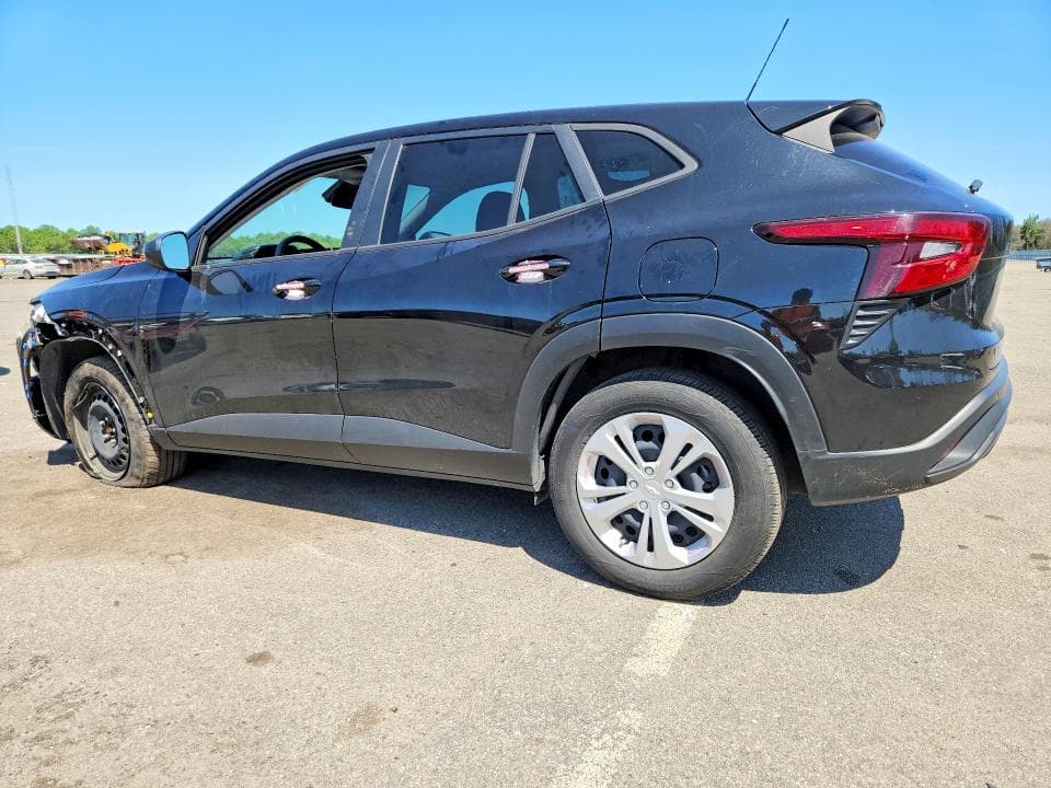 2024 CHEVROLET TRAX LS 2