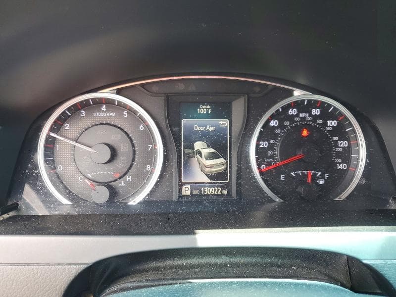 2017 TOYOTA CAMRY SE 9