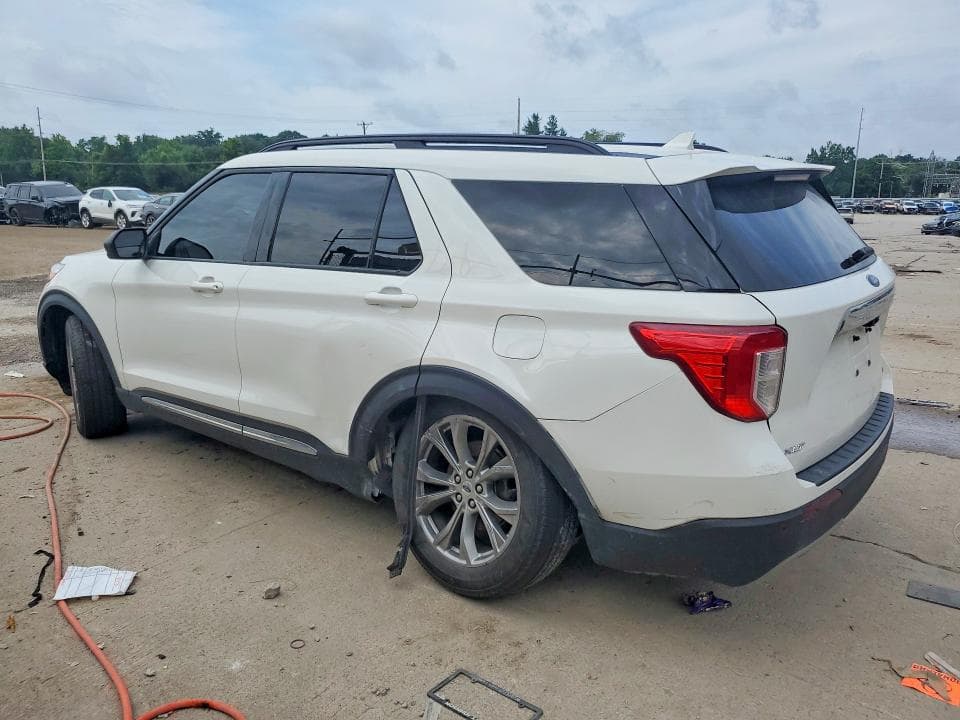 2022 FORD EXPLORER XLT 2