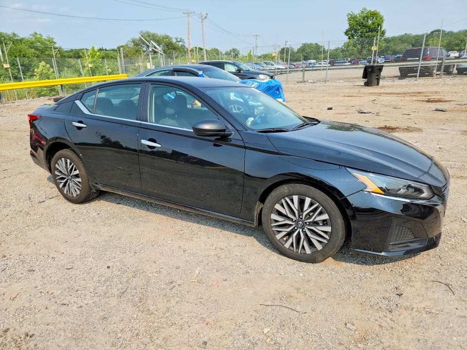 2025 NISSAN ALTIMA SV 4