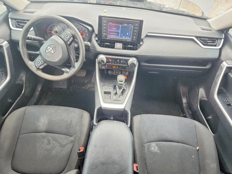 2022 TOYOTA RAV4 LE 8